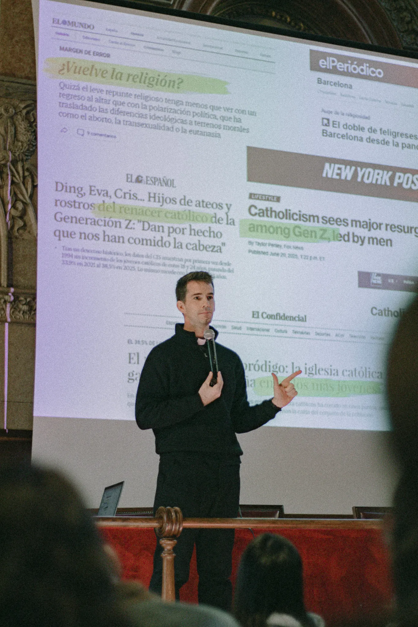 Encuentro de jóvenes con el Cardenal